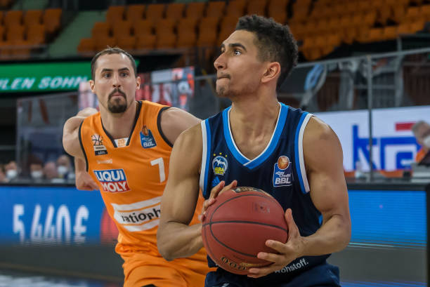 拥有深厚的 拥有深厚的