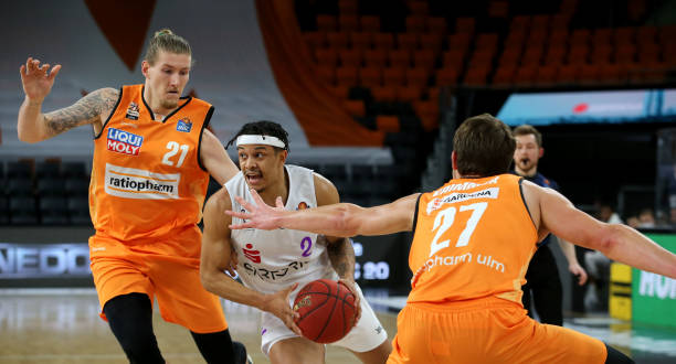 成为球队历 成为球队历