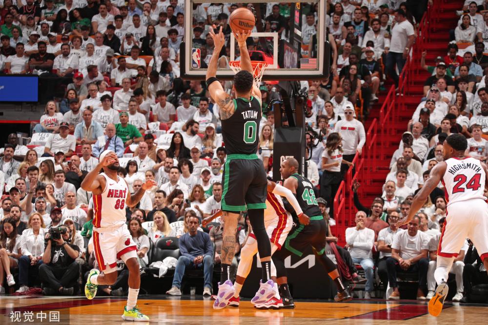 这两个看似 这两个看似