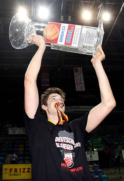 策划为杨瀚 策划为杨瀚