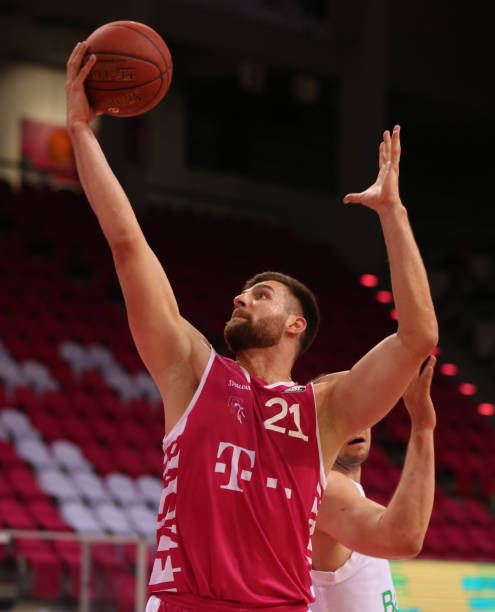 崭露头角 崭露头角